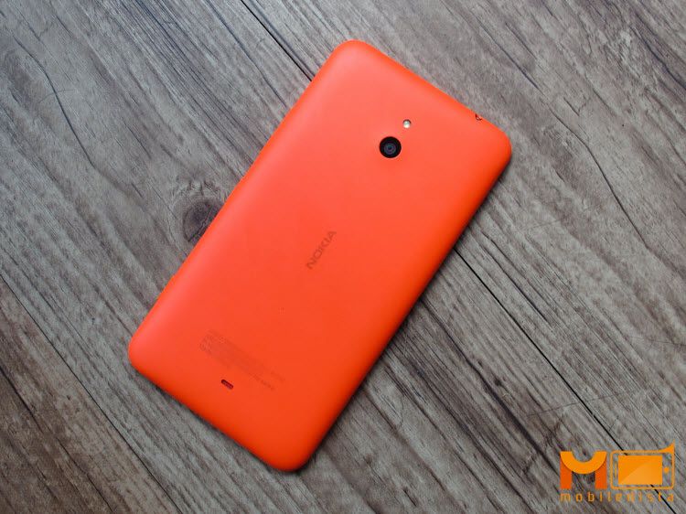Nokia-Lumia1320-pic1