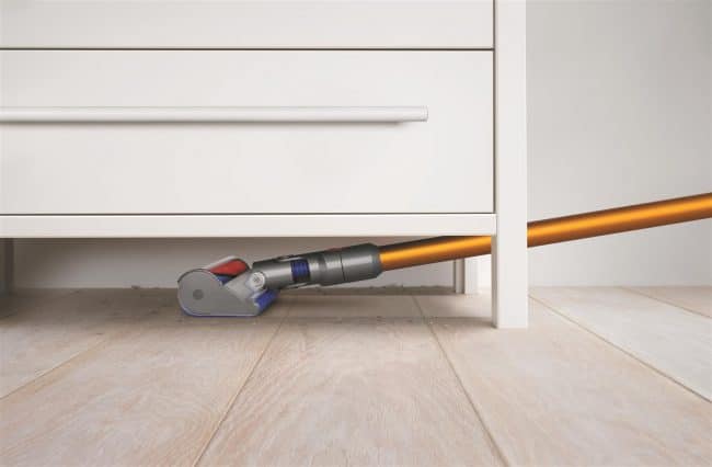 dyson-v8-absolute-vacuum-in-use-image-with-soft-roller-cleaner-head_resize